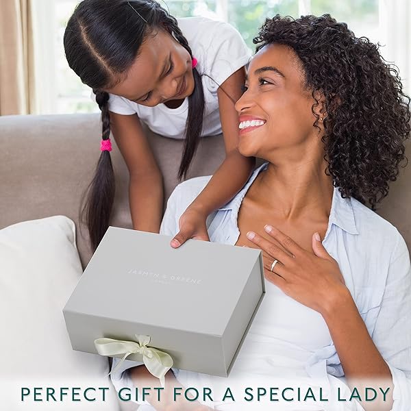 020b7675e89b4a6b99791c224149f211tplv-tulkllf4y5-origin-jpeg.jpeg Ultimate Relaxation Birthday Treats for Her! 🌸 Indulge in 10 Luxe Pamper Hampers filled with Lavender Goodness. Organic Spa Sets for the perfect Self-Care Birthday! 💆♀️