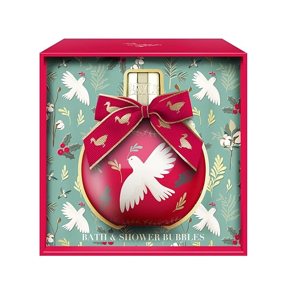 Get ready to spread holiday cheer with this adorable Winter Wonderland Festive Bauble! Perfect for gifting or decorating your own tree, and it's vegan friendly too! 🎄✨ #HolidayVibes #FestiveDecor #V