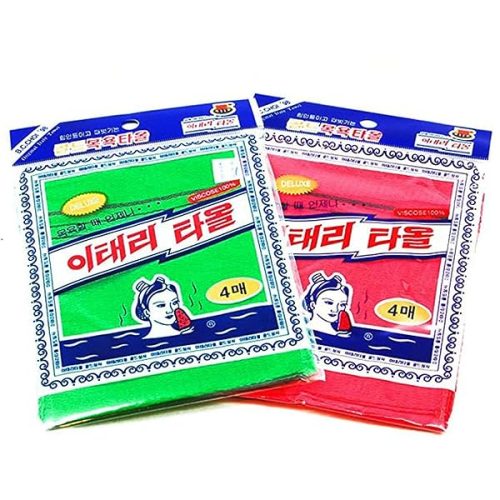 Get glowing skin with these colorful Asian exfoliating washcloths! Say goodbye to dull skin and hello to a radiant glow. Pack includes 8 cloths in vibrant red and green colors. #skincare #exfoliate #glow