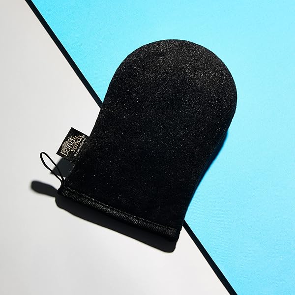 47e45d1fd32b435e94e43ed8db766114tplv-tulkllf4y5-origin-jpeg.jpeg Get that flawless, streak-free tan with this double-sided self-tanning applicator mitt! No more stained hands, just an even application every time. Washable and reusable for endless tanning sessions. #TikTokReady #SelfTanningG