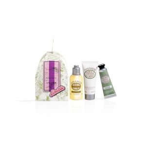 🌿 Vegan Almond Stocking Stuffer! 🎁 Sweet & Sustainable 🌸 Pamper & Cleanse Your Skin! ✨ Perfect Gift for Everyone! #CleanBeauty #VeganSkincare