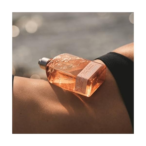 🌸✨Luxurious Cherry Blossom Bath & Shower Gel! 🌸💦 Delicate floral scent that leaves you feeling fresh and clean. Perfect for all skin types! #selfcare #luxury #bathandsh