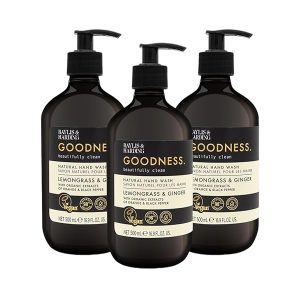 🌿✨ Keep your hands feeling fresh and clean with this invigorating Lemongrass & Ginger Hand Wash! 🍋🧼 500 ml pack of 3 - perfect for all you vegan babes out there! #