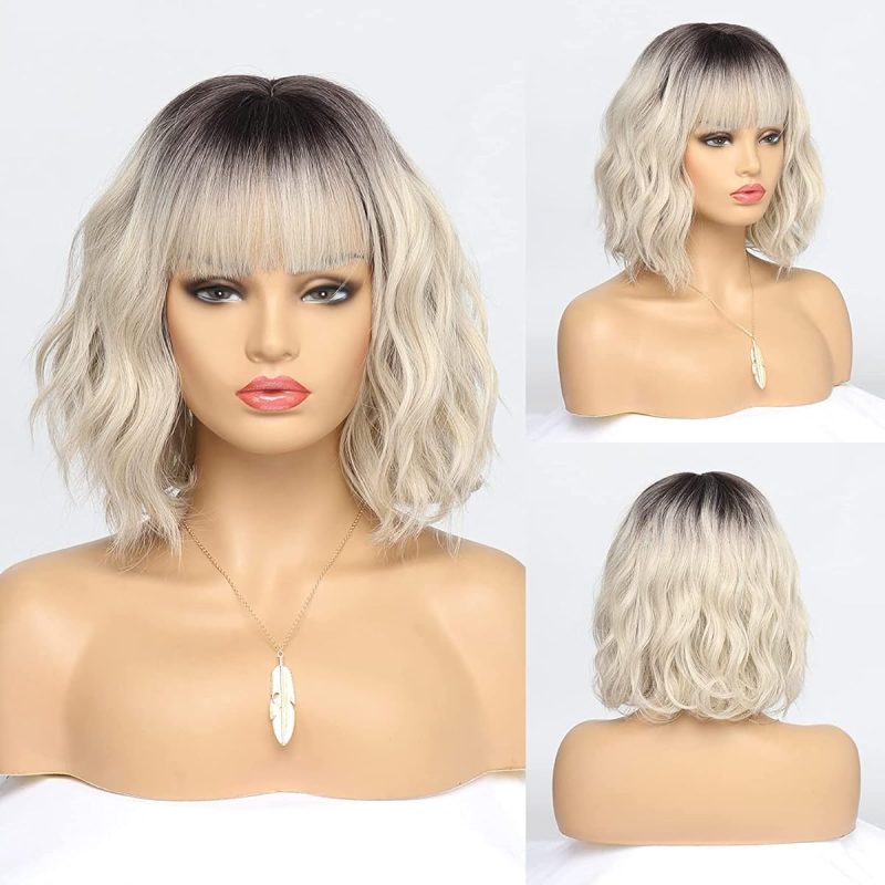 🌟Get the perfect TikTok-ready look with this trendy short ombre blonde wig! 💁‍♀️ Rock a dark blonde bob with fringe, neck-length waves, and natural-looking dark roots. Perfect for fancy dress or