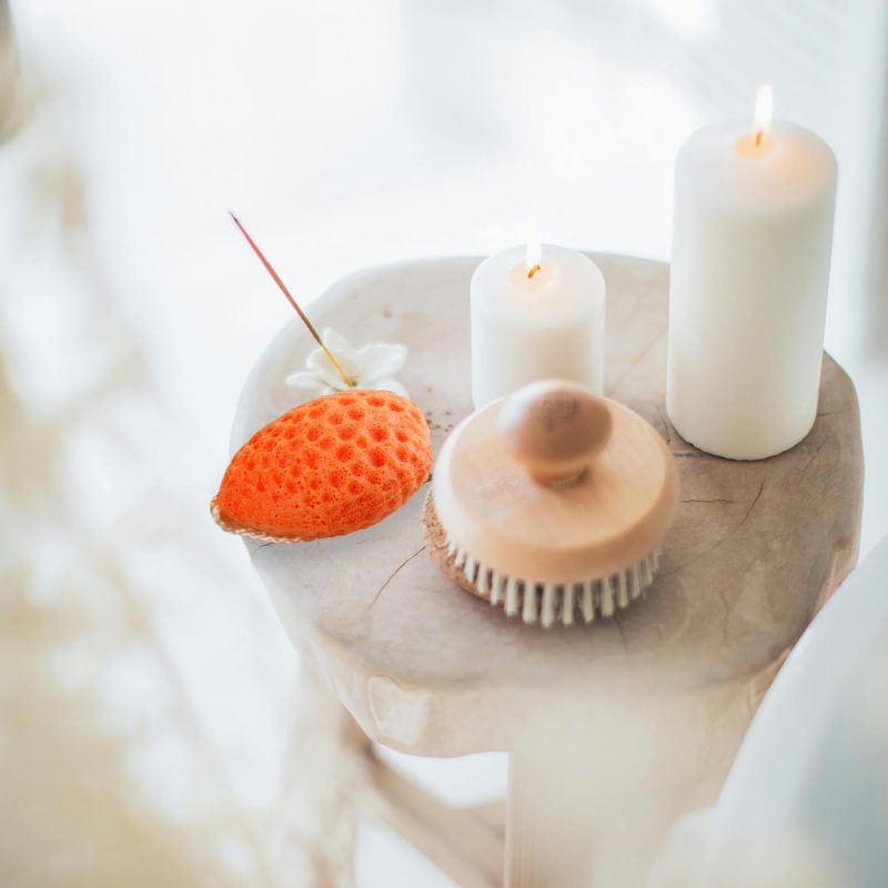 "🚿 Get that spa feeling at home with these 3 soft honeycomb bath sponges! Perfect for adults and kids, in 3 fun colors to make bath time a breeze! #bathsponges #bodycare"