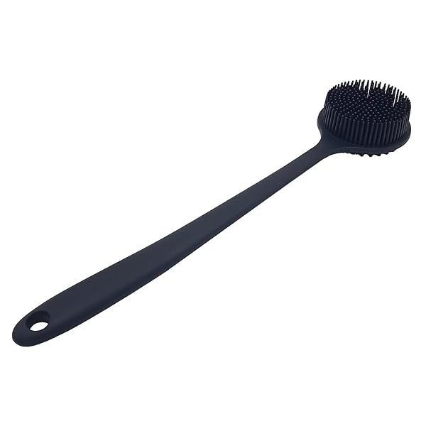 69189f075ed5427ea7bdebc675257349tplv-tulkllf4y5-origin-jpeg.jpeg Long handle silicone back scrubber for the ultimate shower experience! Say goodbye to rough scrubbing and hello to smooth, soft skin. Available in sleek black. #shower #skincare #bathandbody #softskin #selfcare