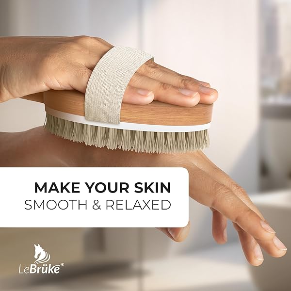 Get glowing skin with this Dry Body Brush! 🌟 Comes with a handy storage bag for on-the-go exfoliation. Say goodbye to dead skin and hello to smooth, radiant skin! #skincare #exfoliate #glowings