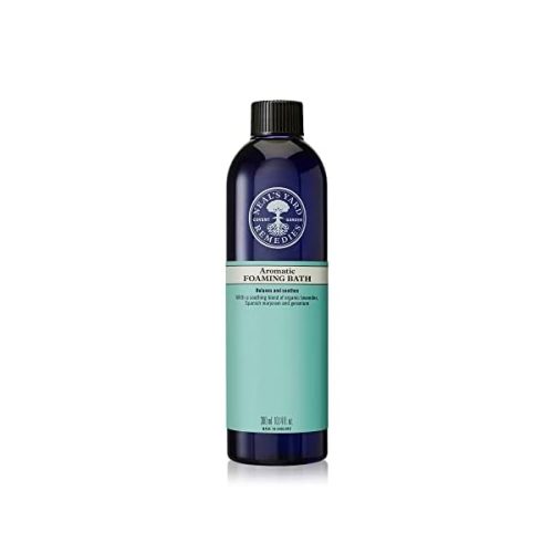 🌿 Dive into luxury with this 300ml Foaming Bath! 🛁 Relax your mind & body with the soothing aroma and unwind after a long day. Valued at £24, this is a must-have for your self-care routine