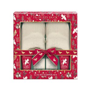 Cozy up this winter with the ultimate luxury slipper gift set! 🎁🧦 Embrace the winter wonderland vibes in these vegan-friendly fuzzy duck slippers. Treat yourself or someone special! #WinterWonderland #GiftIdea