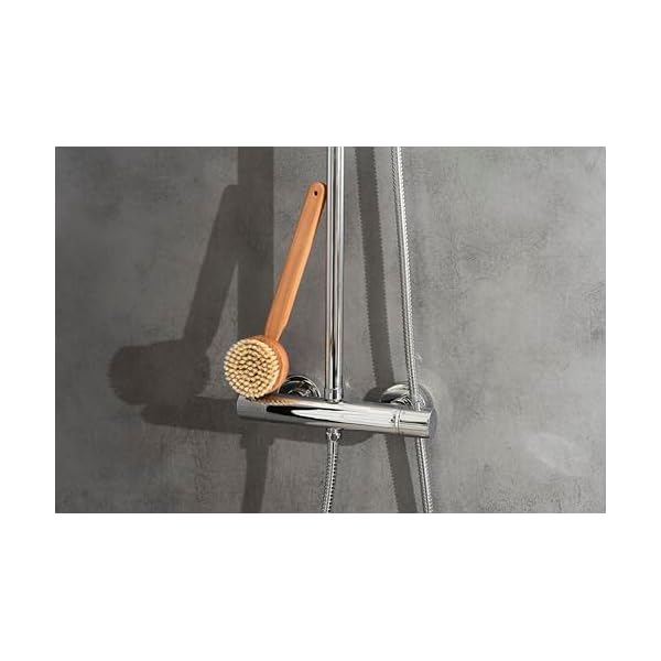 Get your skin glowing with this must-have wooden body brush! The removable handle makes it easy to exfoliate from head to toe in the shower. Say hello to smooth, radiant skin! ✨🚿 #showeressential #glow