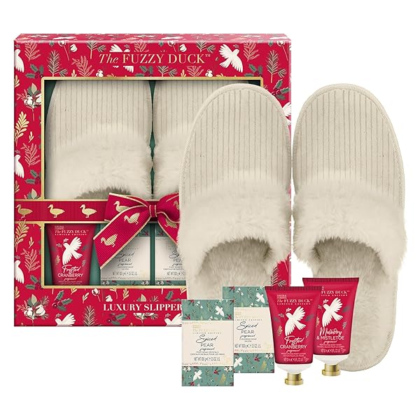 Cozy up this winter with the ultimate luxury slipper gift set! 🎁🧦 Embrace the winter wonderland vibes in these vegan-friendly fuzzy duck slippers. Treat yourself or someone special! #WinterWonderland #GiftIdea