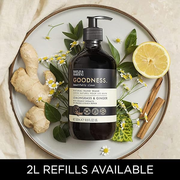 🌿✨ Keep your hands feeling fresh and clean with this invigorating Lemongrass & Ginger Hand Wash! 🍋🧼 500 ml pack of 3 - perfect for all you vegan babes out there! #