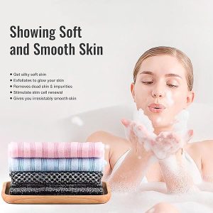 🌿 Level up your skincare routine with this Japanese exfoliating towel! 🧖‍♀️ Say goodbye to dead skin and hello to soft, smooth skin with this extra long washcloth. The 3D texture and fluffy foam