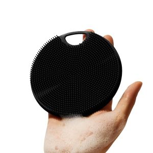 c5424f1c37c84bc3858785272b8aa557tplv-tulkllf4y5-origin-jpeg.jpeg Get the Ultimate Silicone Body Scrubber for Sensitive Skin! 🌿 Exfoliate with ease using the Extra-Long Lathering Bristles and Eco-Friendly design. Say goodbye to rough skin and hello to a luxurious shower experience! #