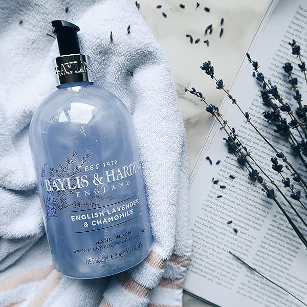 cd4664679c164723a71e1242c3e18a67tplv-tulkllf4y5-origin-jpeg.jpeg ✨ Treat yourself with this calming English Lavender and Chamomile Hand Wash! 🌿 500 ml in each pack of 3, perfect for keeping your hands clean and feeling refreshed. 🧼 Plus, it's vegan friendly