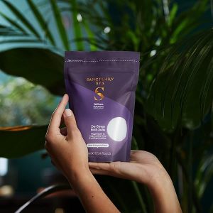 Unwind with these luxurious Epsom bath salts! Packed with magnesium and cruelty-free ingredients, this vegan bath soak is perfect for a spa-like experience at home. Treat yourself to a relaxing soak with this 500g jar of relaxation!