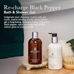 f40118b3e14945599f96ce120df0f988tplv-tulkllf4y5-origin-jpeg.jpeg 🌿 Elevate your bath time with this luxurious Black Pepper Bath & Shower Gel! 🚿 Infused with invigorating ingredients to re-charge your senses and leave your skin feeling refreshed. 300 ml of pure bliss! #self