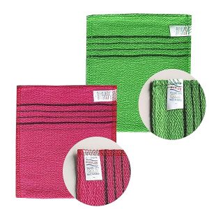 Get glowing skin with these colorful Asian exfoliating washcloths! Say goodbye to dull skin and hello to a radiant glow. Pack includes 8 cloths in vibrant red and green colors. #skincare #exfoliate #glow